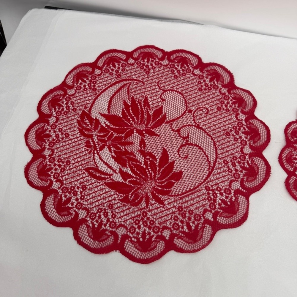 Round Lace Doilies Red Floral Scalloped Edge Set of 4 Table Decor-3 LG & 1 SM - Picture 4 of 5